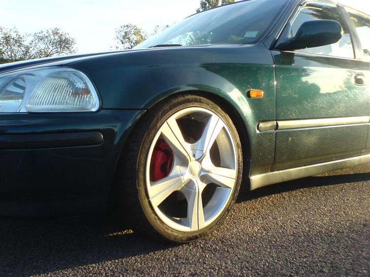 Honda Civic VTi SKADET :( - 7x17" fælge og røde kalibre :) billede 9