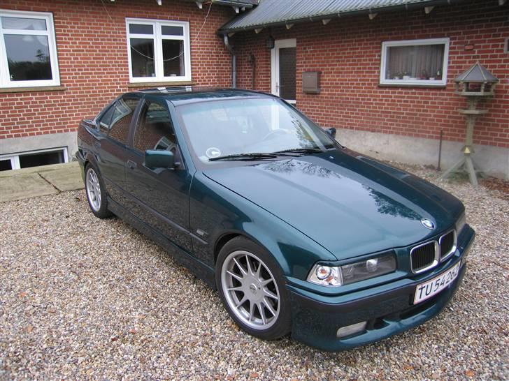 BMW E36 325i billede 1