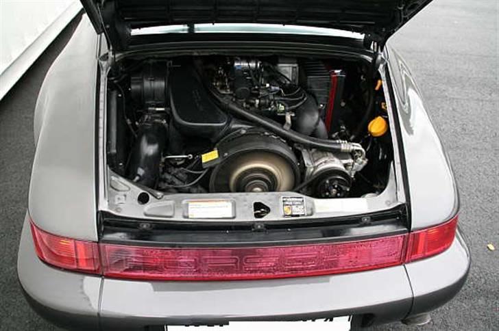Porsche 911 Carrera 4 - 964 billede 17