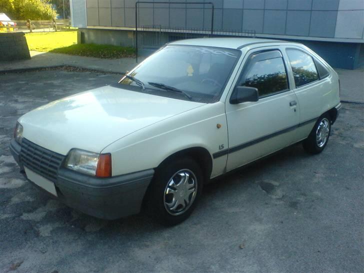 Opel Kadett 1,3 S LS SOLGT ! billede 1