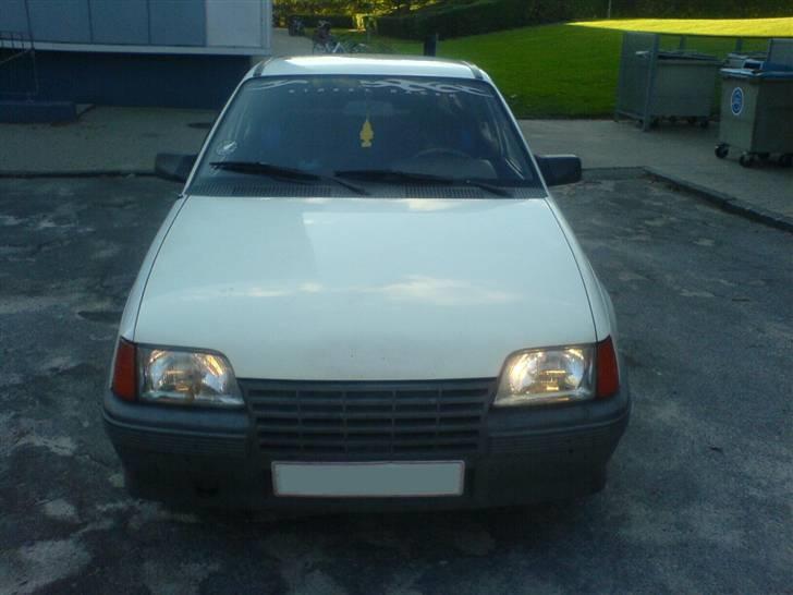 Opel Kadett 1,3 S LS SOLGT ! billede 2