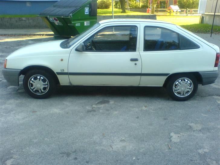 Opel Kadett 1,3 S LS SOLGT ! billede 4