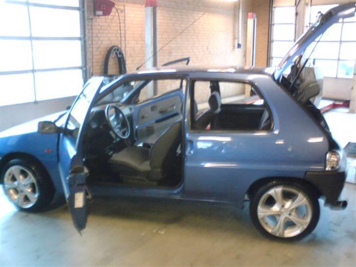 Peugeot 106 Total skadet.  billede 6