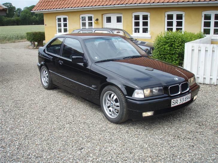 BMW 318TI Compact * SOLGT* billede 1