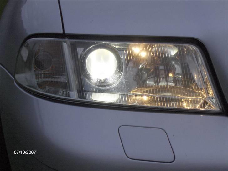 Audi A4 2.5 TDI Quattro billede 10