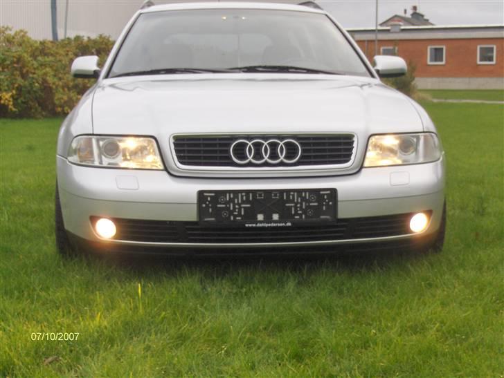 Audi A4 2.5 TDI Quattro billede 11