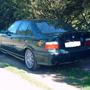 BMW 325i Solgt