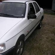 Ford Sierra 2.0i CLX SOLGT