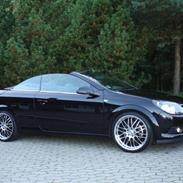 Opel Astra H. TwinTop