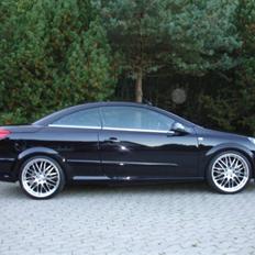 Opel Astra H. TwinTop