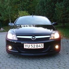 Opel Astra H. TwinTop