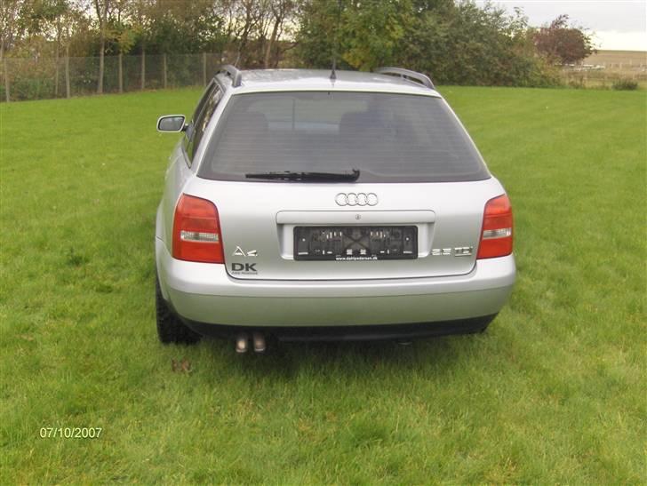 Audi A4 2.5 TDI Quattro billede 13
