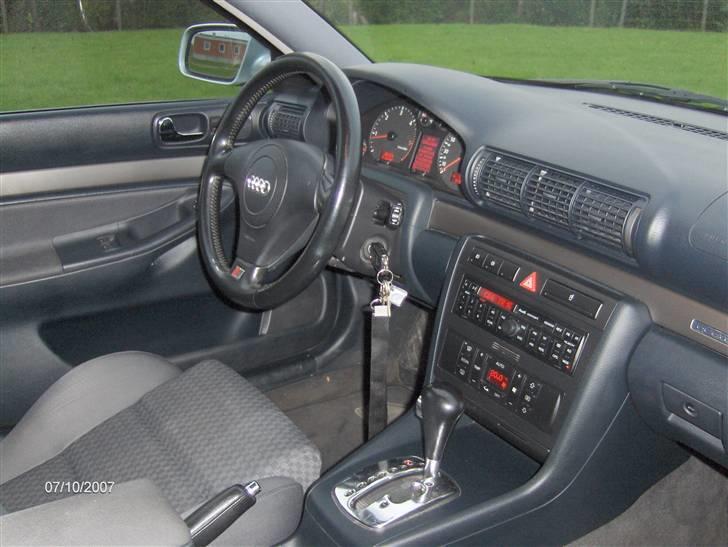 Audi A4 2.5 TDI Quattro billede 16