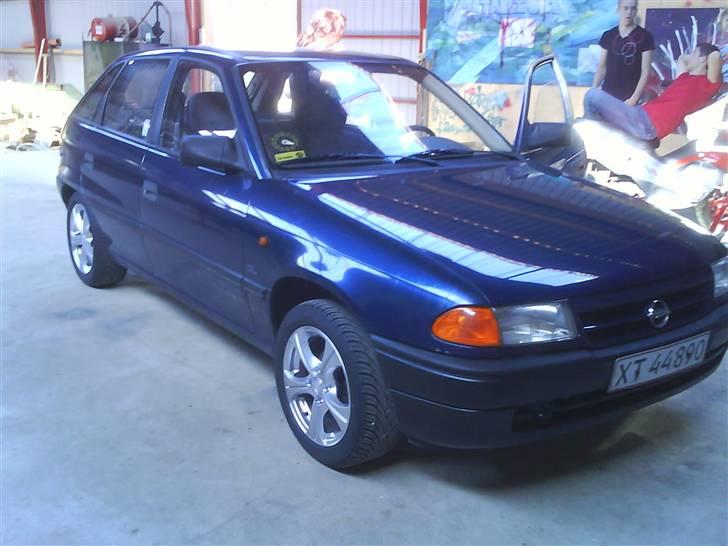 Opel astra nz solgt - før de hvide blink og den blev sænket billede 1