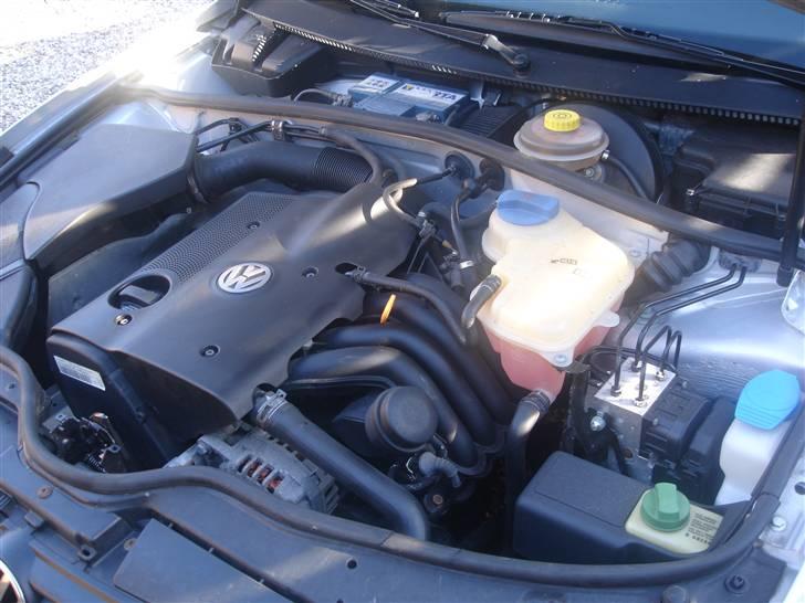 VW Passat Limousine billede 4