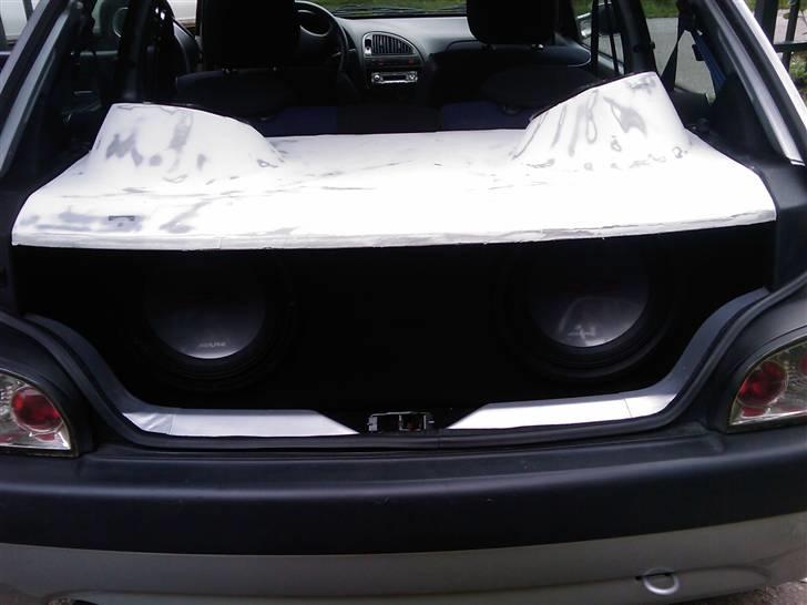 Citroën Saxo -> Solgt! - Er i gang med at lave ny hattehylde billede 9