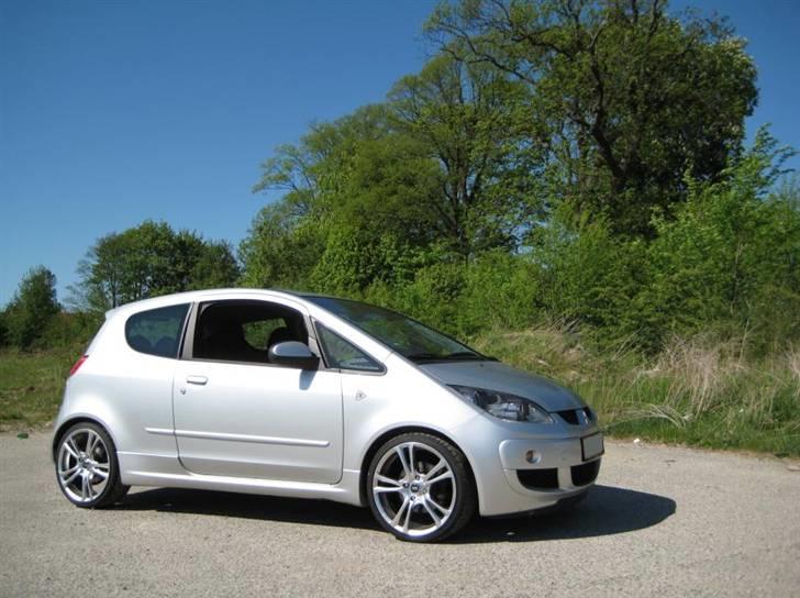 Mitsubishi Colt CZT 1,5 T. *SOLGT* - Så kom der også 18" på Coltén samt sænket 35/35mm billede 1