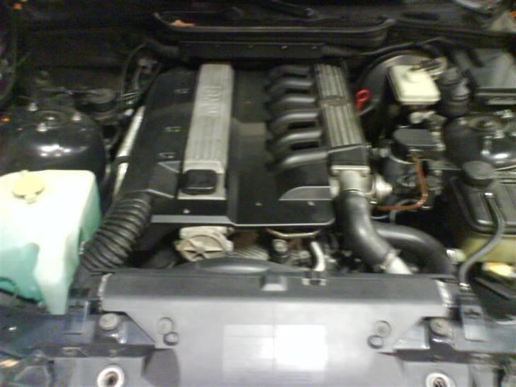 BMW 325 TDS Touring **SOLGT** billede 12