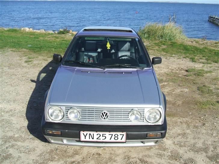 VW Golf 2 1,8 GTI - SOLGT ! billede 2