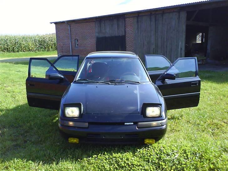 Mazda 323F''SOLGT'' billede 4