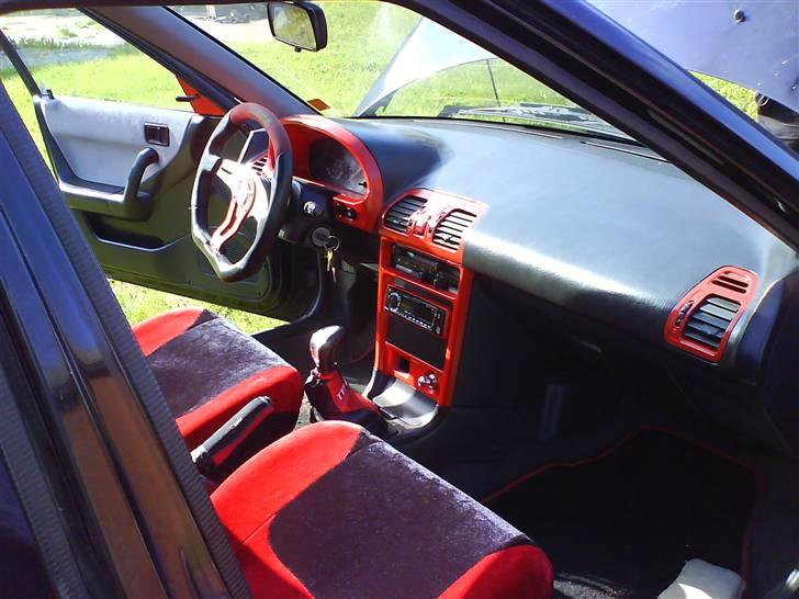 Mazda 323F''SOLGT'' billede 7