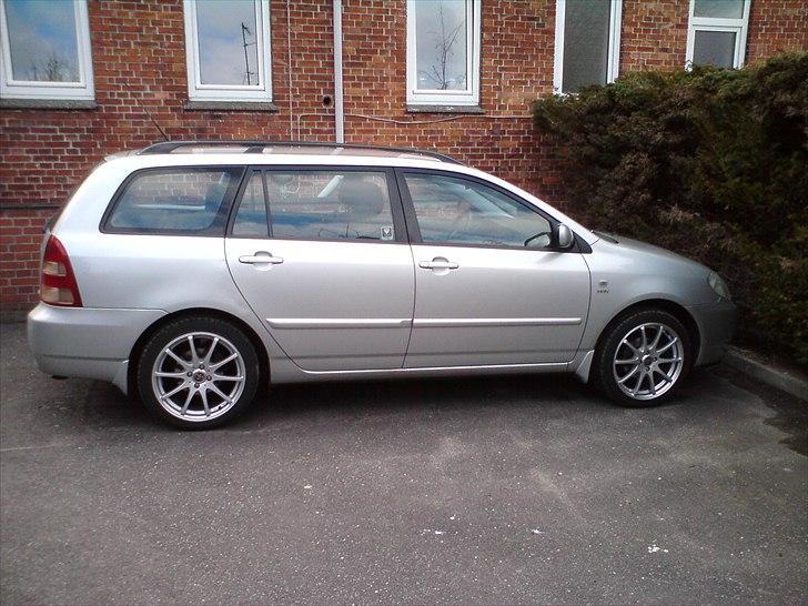 Toyota Corolla 1,6 VVT Sol, STW - Købte denne Corolla 1,6 VVT Sol i Tyskland i jan 2010 billede 1