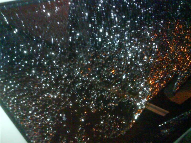 Toyota svaneprinssen >Solgt< :( - Glemte sgu nøglen.. En ny rude ved huggeren kostede 200 :D billede 9