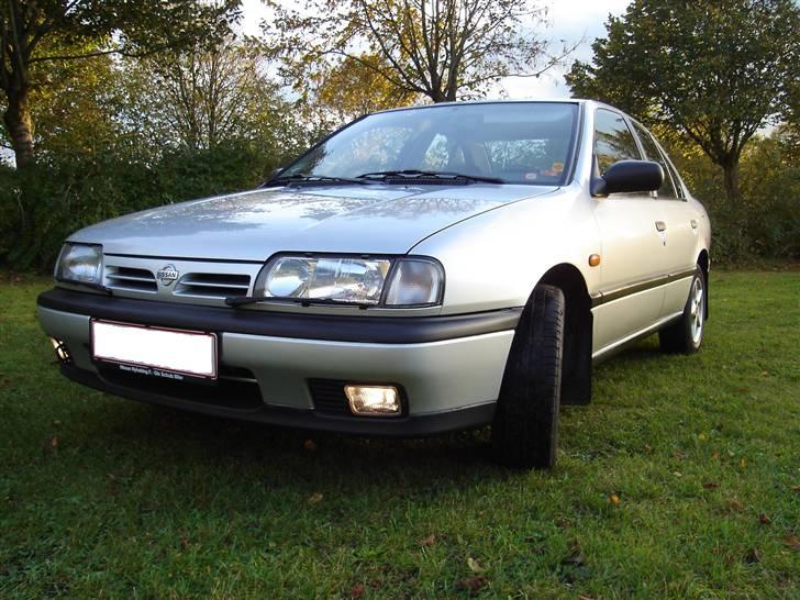 Nissan Primera 2,0i slx DØD billede 2