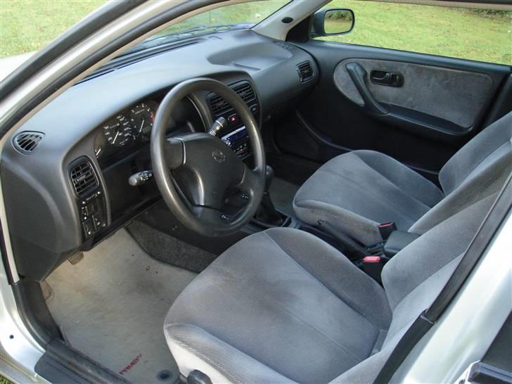 Nissan Primera 2,0i slx DØD billede 9