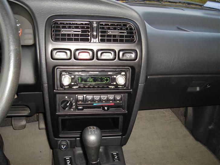 Nissan Primera 2,0i slx DØD billede 11