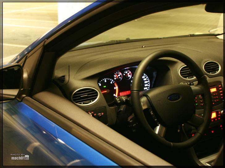 Ford Focus Trend stc. TDCI - lækkert med det nye design, af radio og klimaanlæg billede 6