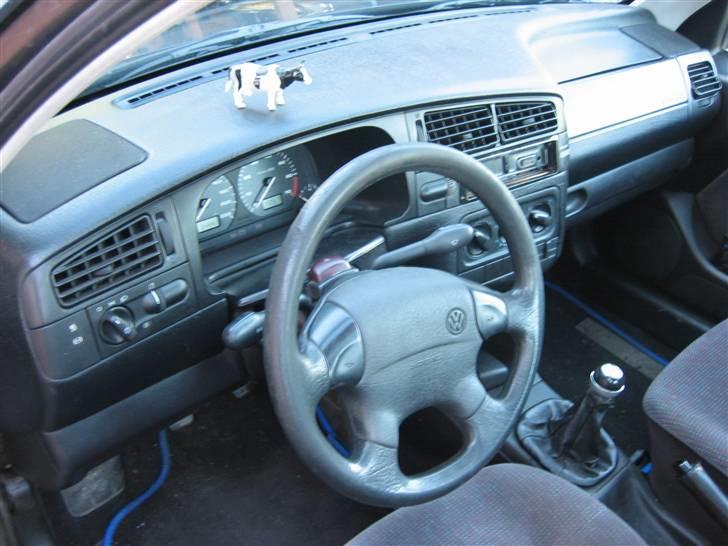 VW Vento "DØD" - Min lykke ko skal der også være plads til, den følger mig i tykt og tyndt.. billede 8