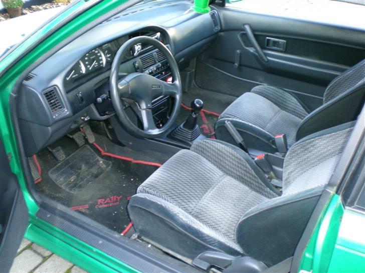 Toyota corolla   solgt - inde i bilen billede 4