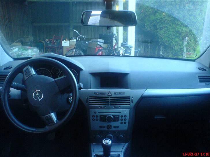 Opel           Astra H  billede 2
