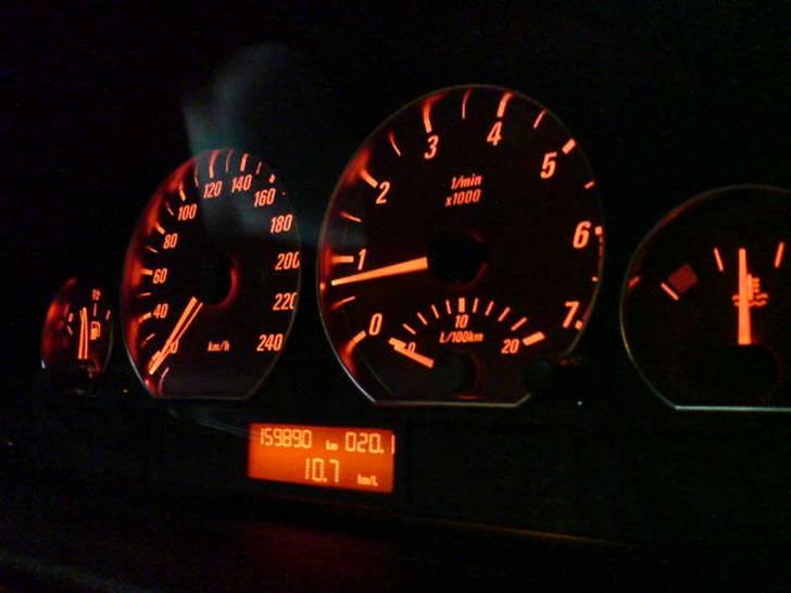 BMW E46 323CI - Mat Crome ringe i urskiverne... billede 3