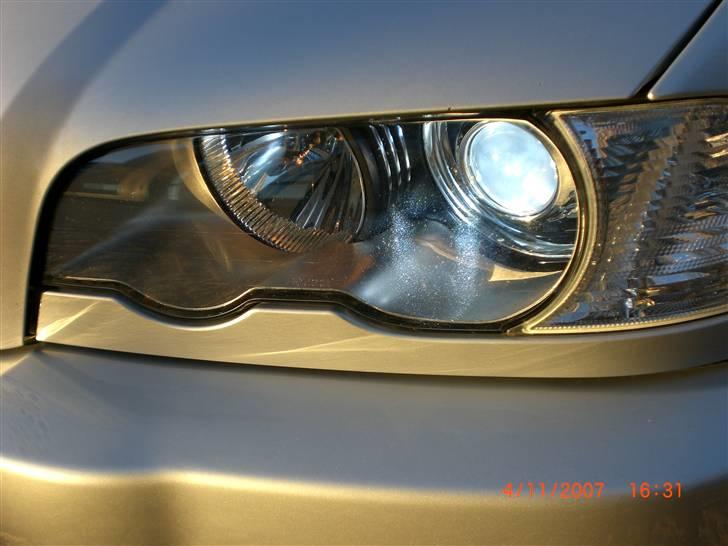 BMW E46 323CI - Org. Xenonlygter og org. titaniumsindlæg... billede 9