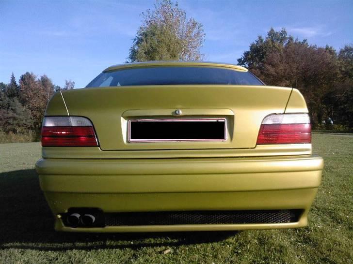 BMW 320i coupe *SOLGT* billede 6