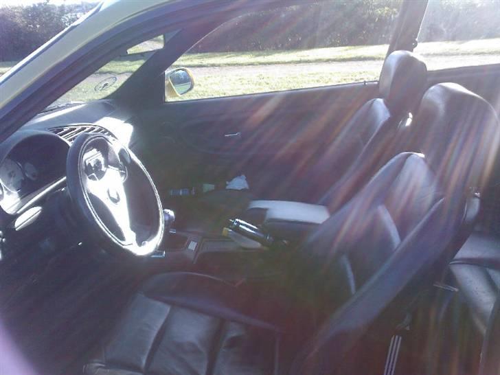 BMW 320i coupe *SOLGT* billede 12