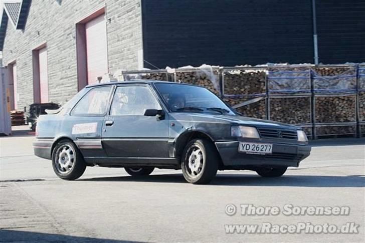 Peugeot 309 GTI "Klubrally" knust billede 8