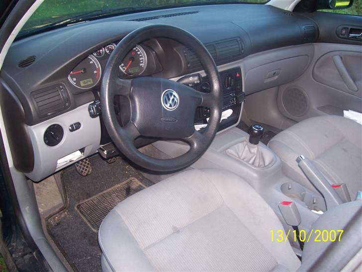 VW passat - og der skulle der nok lige have været støvsuget først billede 12