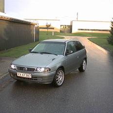 Opel Astra F  *SOLGT*