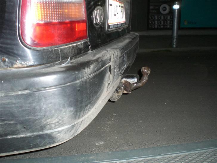 Nissan sunny ( total skadet ) - mit træk tog næsten alt trykket  billede 12