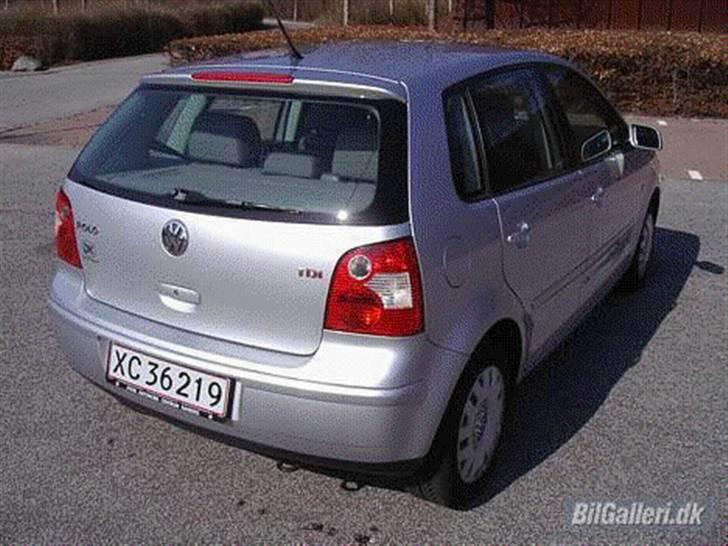 VW POLO 1.9 TDI ( SOLGT ) - Emblemfri front billede 9