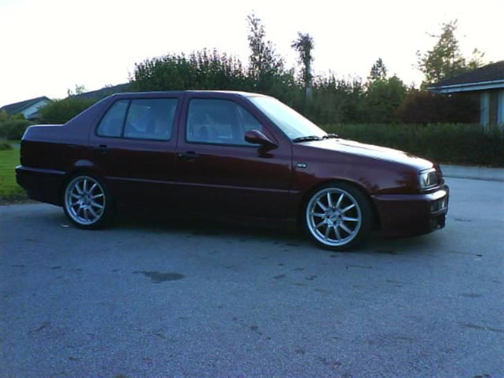 VW vento gl SOLGT billede 2