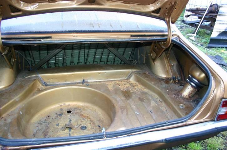 Ford cortina solgt billede 14