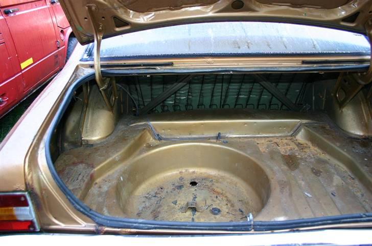 Ford cortina solgt billede 15