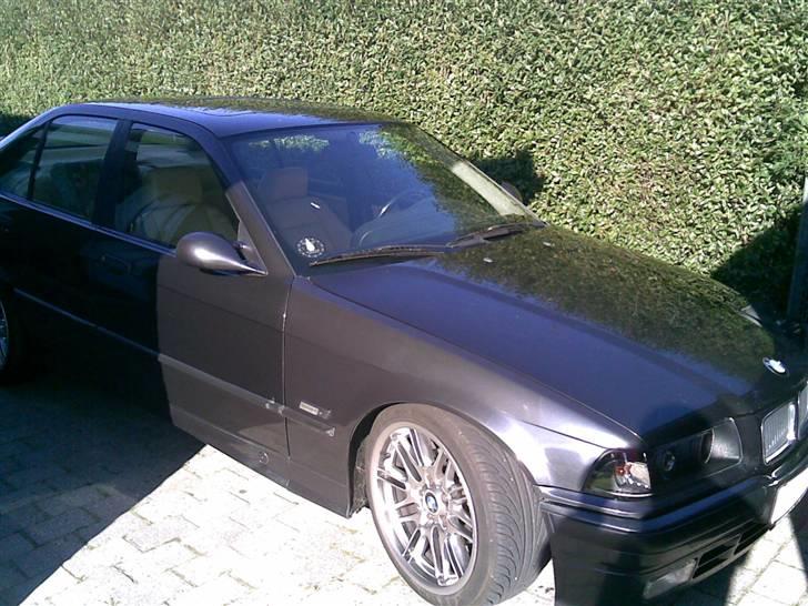 BMW 325 i 24v solgt billede 13