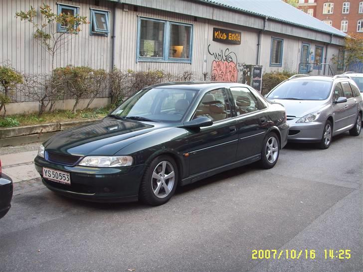 Opel Vectra *SOLGT* billede 2
