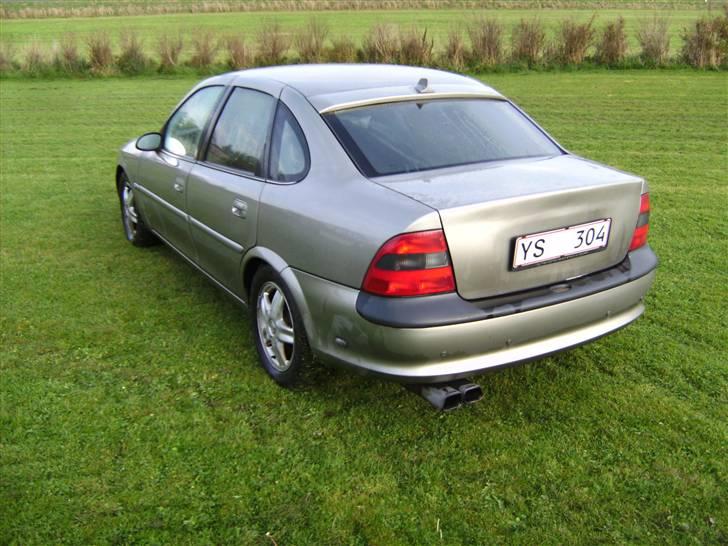 Opel Vectra B 2.0 16v (SOLGT) billede 10