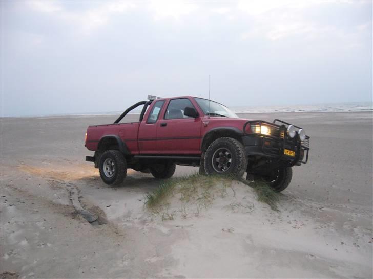 Toyota Hilux  - Samme bump bare fra den anden side billede 8